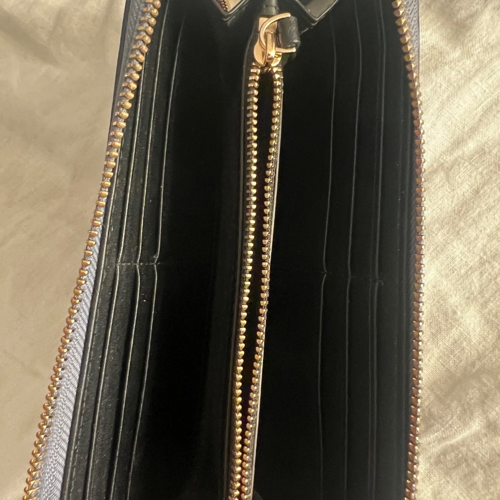 Kate Spade Wallet - Picture 8 of 8
